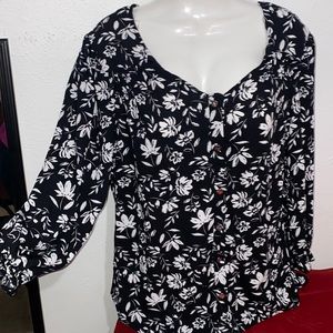 Floral print blouse NWT